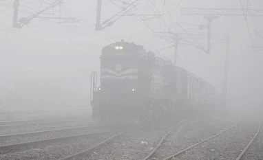 IMD warns of continued dense fog and cold conditions in Northwest and Central India, stay alert!