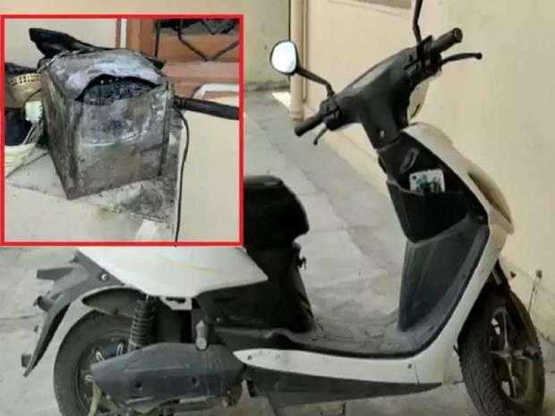 Electric-scooter-battery-explodes Telangana Man-Dies-Scooter