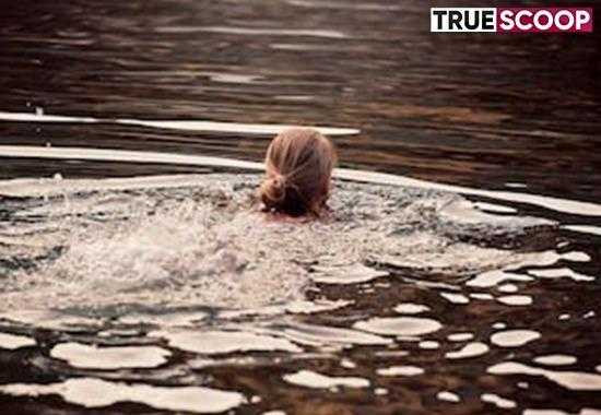 Bangladeshi-Woman Bangladeshi-Woman-Swims Bangladesh-Woman-Swim-India