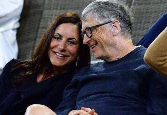Bill-Gates Paula-Hurd Paula-Hurd-Bill-Gates