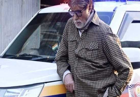 Amitabh-Bachchan-Arrested Amitabh-Bachchan-Arrest Amitabh-Bachchan-No-Helmet-Arrest
